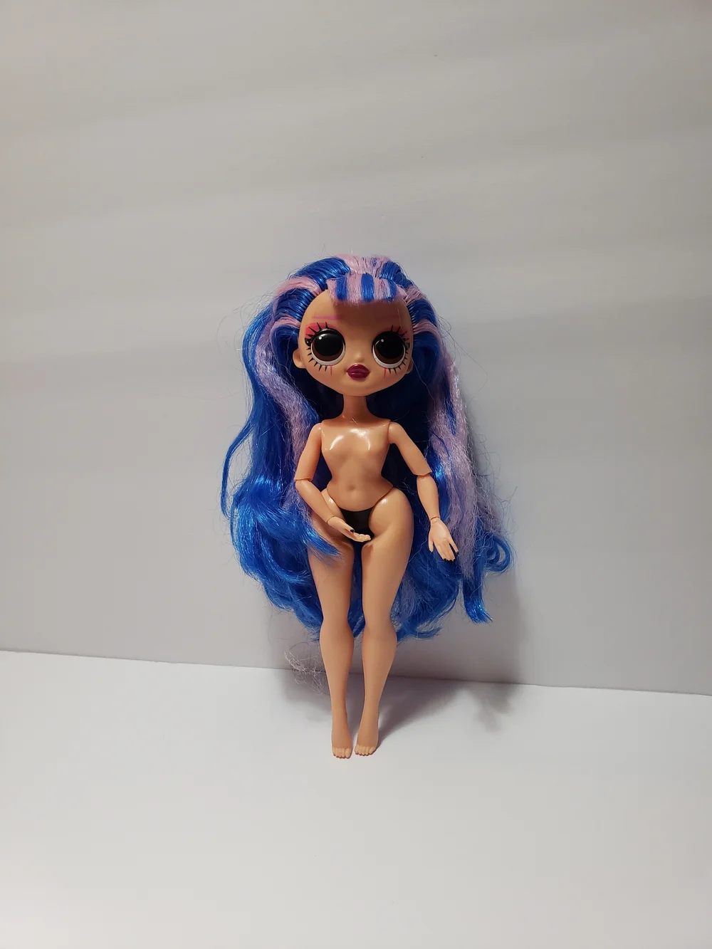 L.O.L. SURPRISE! O.M.G Queens Prism Fashion Doll (NUDE)